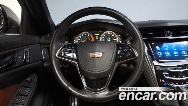 Cadillac CTS 2015 — photo 13