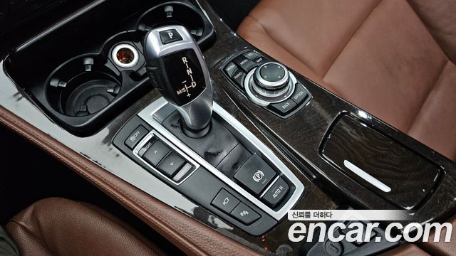 BMW 5-Series 2013 — photo 9