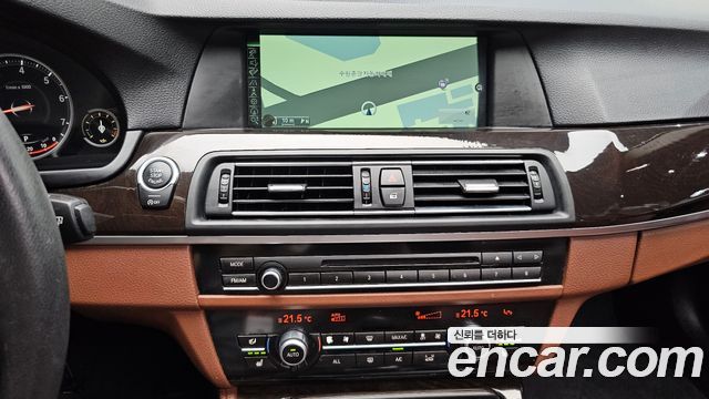 BMW 5-Series 2013 — photo 13