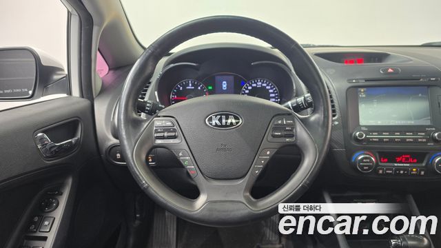 Kia K3 2015 — photo 18