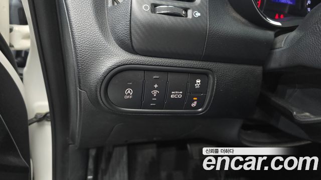 Kia K3 2015 — photo 22