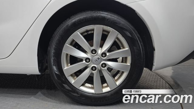 Kia K3 2015 — photo 7