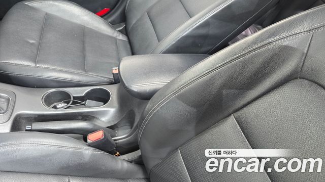 Kia K3 2015 — photo 28