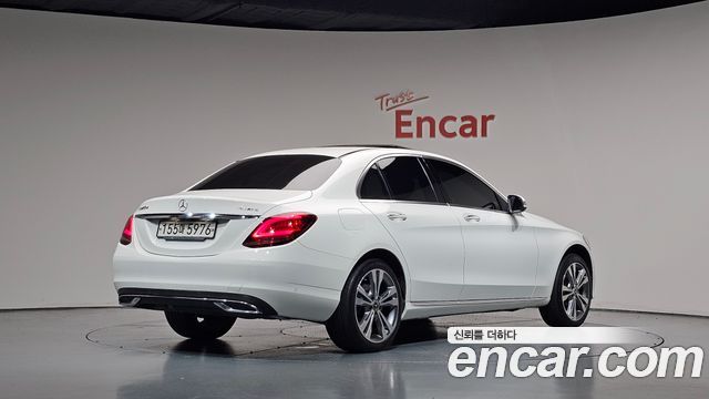 Mercedes-Benz C-Class 2020 — photo 2