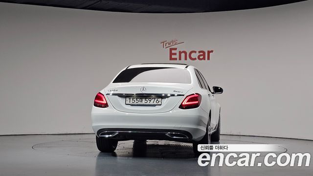 Mercedes-Benz C-Class 2020 — photo 4