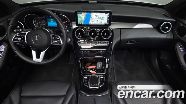 Mercedes-Benz C-Class 2020 — photo 10