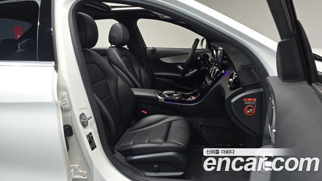 Mercedes-Benz C-Class 2020 — photo 17
