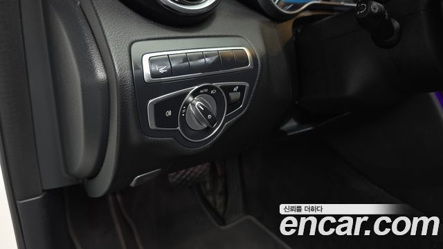 Mercedes-Benz C-Class 2020 — photo 23