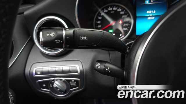 Mercedes-Benz C-Class 2020 — photo 24