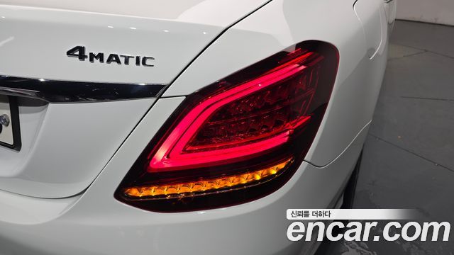 Mercedes-Benz C-Class 2020 — photo 9