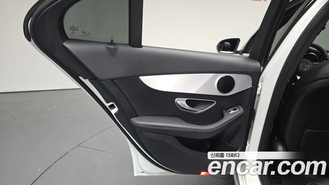 Mercedes-Benz C-Class 2020 — photo 15