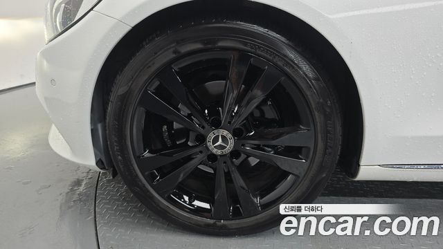 Mercedes-Benz C-Class 2018 — photo 5
