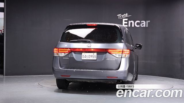 Honda Odyssey 2016 — photo 4