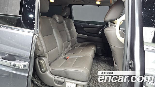 Honda Odyssey 2016 — photo 11