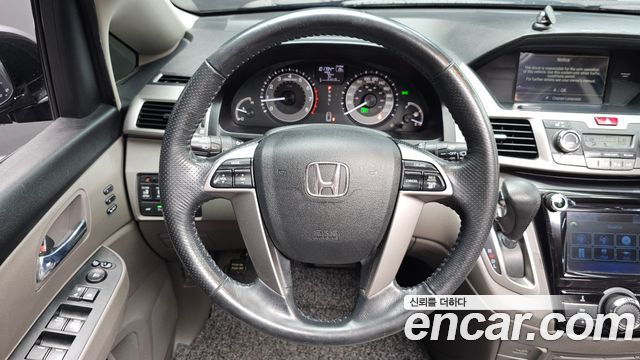 Honda Odyssey 2016 — photo 12