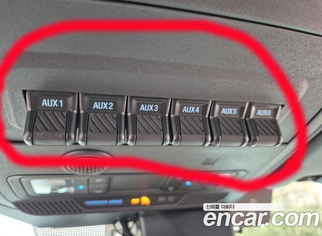 Ford Bronco 2023 — photo 20