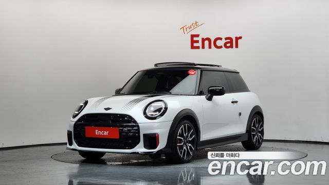 Mini Cooper 2025 — photo 1