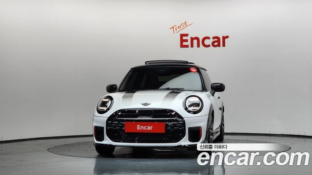 Mini Cooper 2025 — photo 3