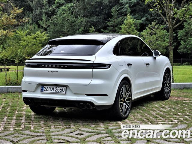 Porsche Cayenne 2024 — photo 2