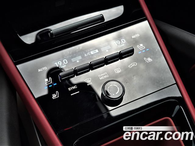 Porsche Cayenne 2024 — photo 19