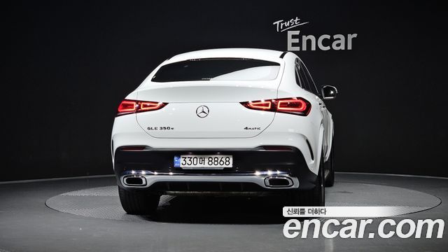 Mercedes-Benz GLE-Class 2022 — photo 4