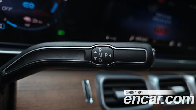 Mercedes-Benz GLE-Class 2022 — photo 12