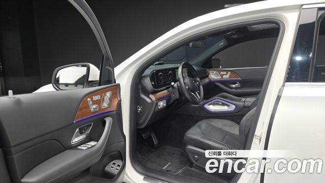 Mercedes-Benz GLE-Class 2022 — photo 13