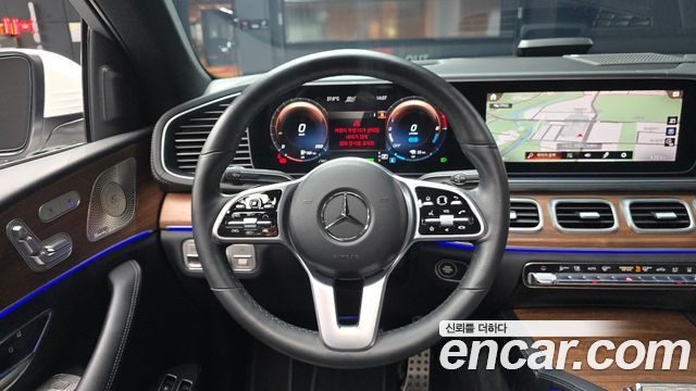 Mercedes-Benz GLE-Class 2022 — photo 19