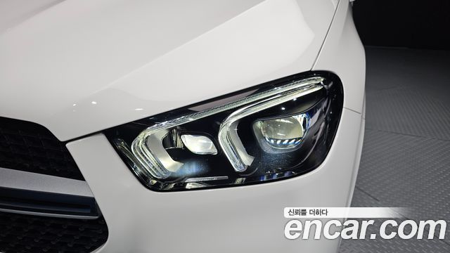 Mercedes-Benz GLE-Class 2022 — photo 8