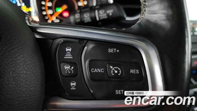 Jeep Wrangler 2019 — photo 22