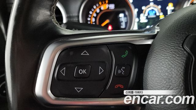 Jeep Wrangler 2019 — photo 23