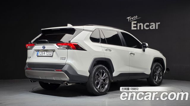 Toyota RAV4 2024 — photo 2