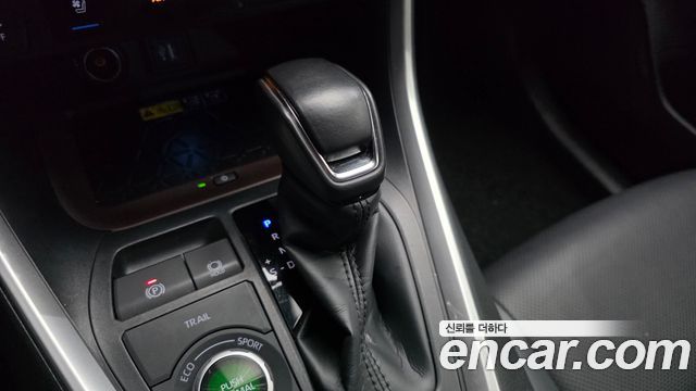 Toyota RAV4 2024 — photo 12