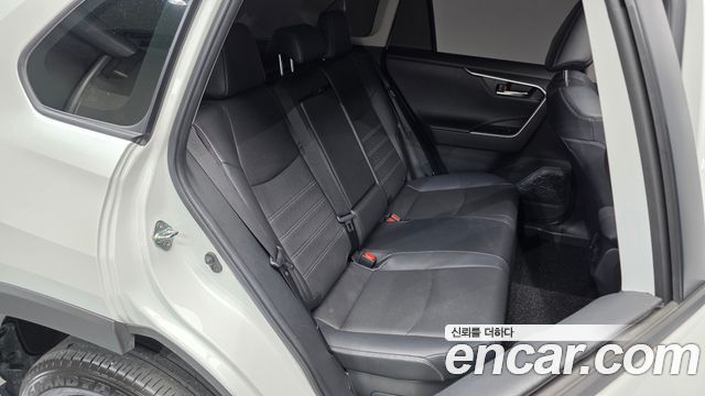 Toyota RAV4 2024 — photo 17