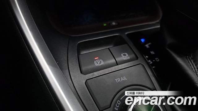 Toyota RAV4 2024 — photo 18
