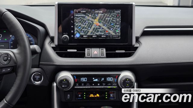 Toyota RAV4 2024 — photo 19