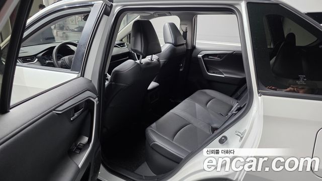 Toyota RAV4 2024 — photo 26