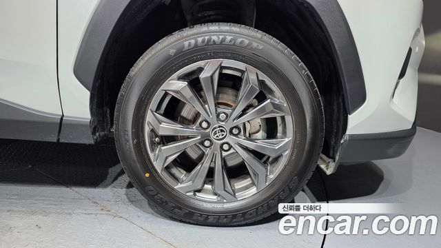 Toyota RAV4 2024 — photo 7