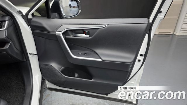 Toyota RAV4 2024 — photo 15