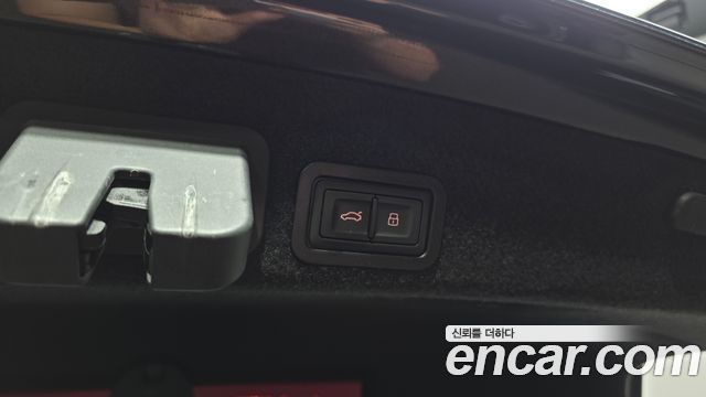 Audi A6 2018 — photo 26