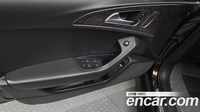 Audi A6 2018 — photo 28