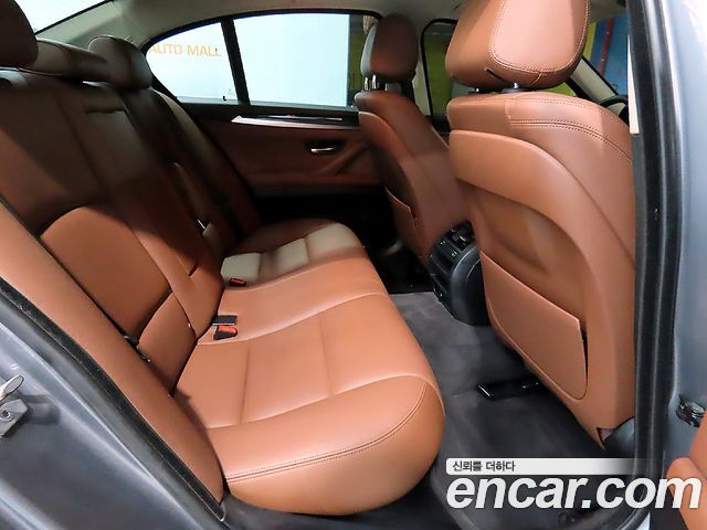 BMW 5-Series 2014 — photo 9
