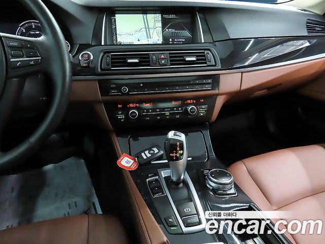 BMW 5-Series 2014 — photo 12