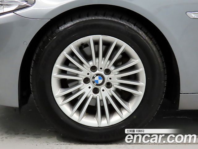 BMW 5-Series 2014 — photo 20