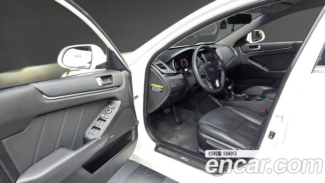 Kia K7 2012 — photo 10