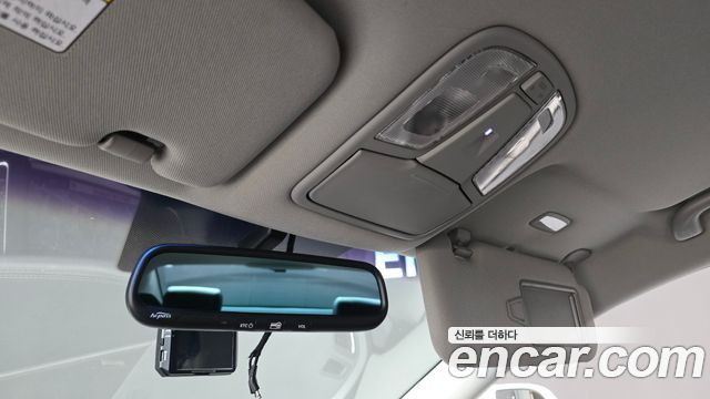 Kia K7 2012 — photo 17
