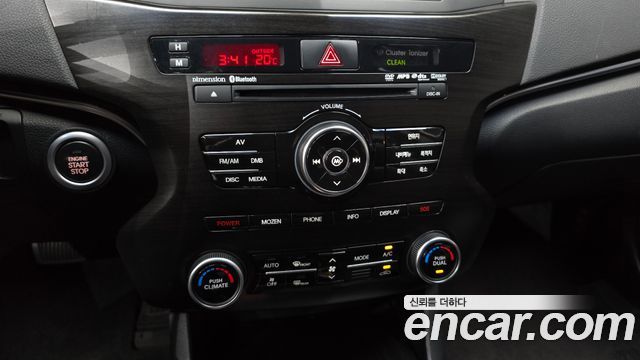 Kia K7 2012 — photo 20