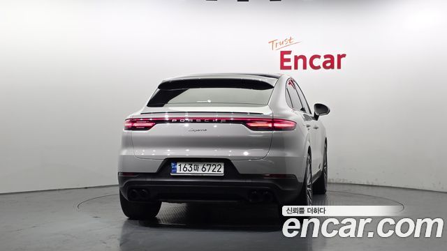 Porsche Cayenne 2023 — photo 4