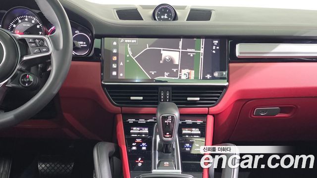 Porsche Cayenne 2023 — photo 20