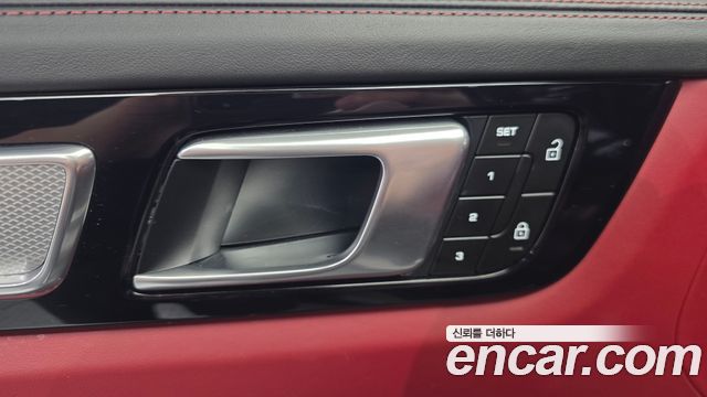 Porsche Cayenne 2023 — photo 31
